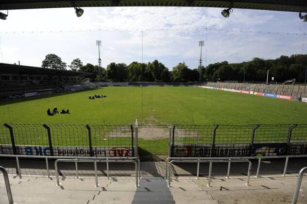 Karl-Liebknecht-Stadion, SV Babelsberg 03 - Tag der Erteilung der 3.Liga - Lizenz, Fussball, Saison 2010 2011, Potsdam, 01.06.2011, o0 Sportstätte Stadion Totale