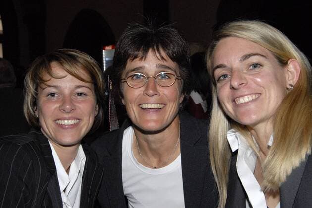 01.06.2011, Ehrung Team 2011 - die DFB Schul- und Vereinskampagne im Kaisersaal des Römer in Frankfurt Katrin Kliehm,DFB Abteilung Schulfußball, Monika Staab, Fussball-Entwicklungshelferin (GER) der FIFA, Nia Künzer FIFA Frauen WM Botschafterin 2011 des Landes Hessen