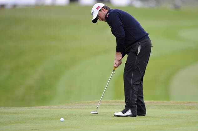 05.06.2011 Day four of the SAAB Wales Open Golf from Celtic Manor. Graeme MCDOWELL (NIR) in action putting on the 1st during the fourth and final round on the Twenty Ten course. xRoganxThomsonx  ActionPlus11179389 Content restricted for UK based newspaper