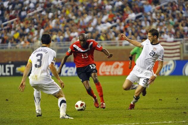 June 7, 2011 - Detroit, MI Canada midfielder Atiba Hutchinson (13) makes a move to the inside in the second half of the CONCACAF Gold Cup First Round game on Tuesday evening at Ford Field, Detroit, Michigan. USA v Canada SOCCER: JUN 07 CONCACAF Gold Cup - First Round - USA v Canada Icon2581106070039 EDITORIAL USE ONLY
