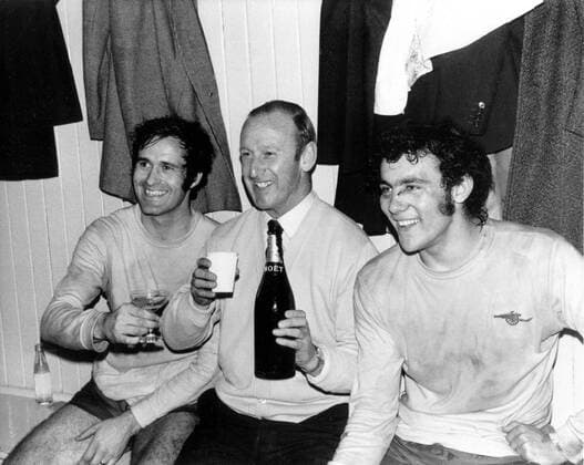 Fußball, Trainerhistorie, FC Arsenal Bertie Mee - Arsenal FC Manager, with George Graham (left) and Ray Kennedy (right) the two goal scorers. FA Cup Arsenal FC v Stoke semi-final replay; Villa Park 31 03 1971. 