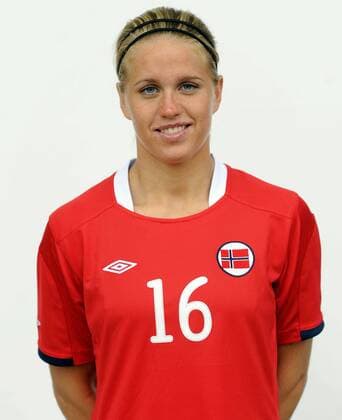 Football 10.06.2011, Porträttermin Nationalteam Norwegen: Elise Thorsnes 