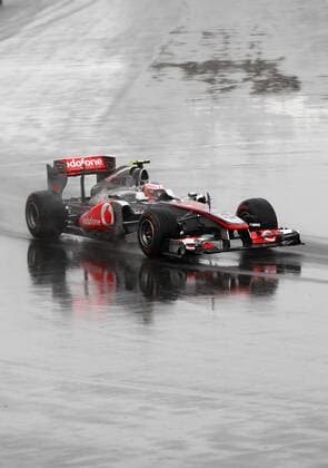 Motorsports: FIA Formula One World Championship 2011, Grand Prix of Canada, 04 Jenson Button (GBR, Vodafone McLaren Mercedes), xHOCHxZWEIx o0 Regen, Regenrennen, nass, Nässe Reflexion