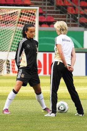 FATMIRE BAJRAMAJ, SILVIA NEID ABSCHLUSSTRAINING DER DEUTSCHEN FUSSBALLNATIONALMANNSCHAFT DER FRAUEN MAINZ 15.6.11