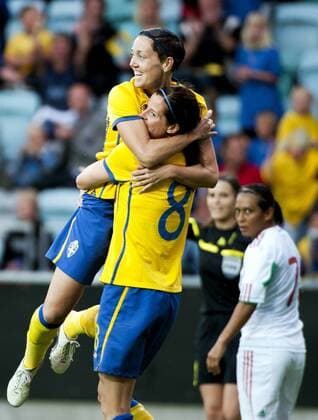 Göteborg, Sweden vs. Mexico 1:0 --- Lotta Schelin, Therese Sjögran  KP0300003