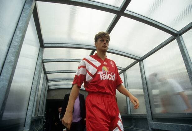 Christian Wörns (Bayer 04 Leverkusen) - Einmarsch Fußball Herren Supercup 1993 Einzelbild Leverkusen
