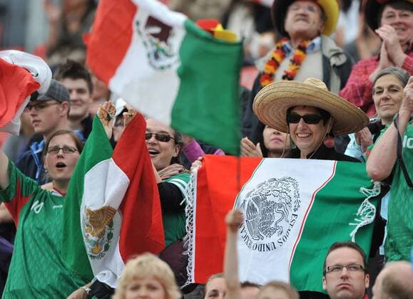 LEVERKUSEN, July 1, 2011 -- Fans of Mexican team cheer before the second round Group B match at the FIFA Women s World Cup 2011 in Leverkusen, July 1, 2011. 