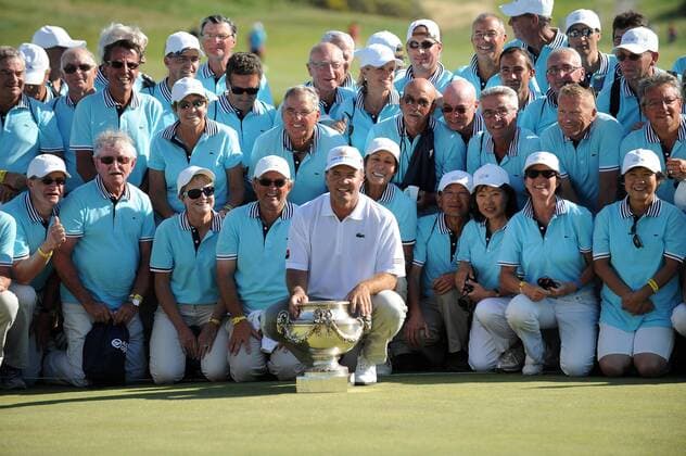 Thomas Levet (France) Golf : Open de France - 03.07.2011 xNLeGouicxFEPxPanx  o0 Siegerehrung Sieg, Sieger Jubel Freude Pokal Trophäe Objekt