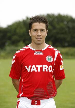 Fussball-3.Bundesliga, Saison 2011 2012 -Mannschaftsvorstellung Rot-Weiß Oberhausen im Hotel Klosterpforte in Harsewinkel-Marienfeld am 04.07.2011.Herren,hoch,Porträt,Einzelbild,Fotoshooting, Mike Terranova