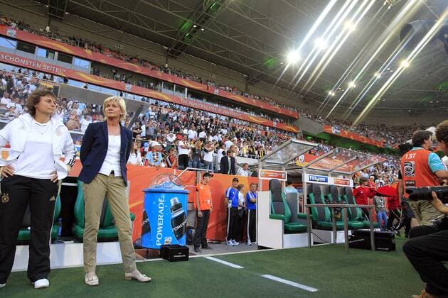 Football - soccer: FIFA Women s World Cup 2011, France (FRA) - Germany (GER), Silvia Neid (head coach of GER, Trainerin) xHOCHxZWEIx xPhilippxSzyzax