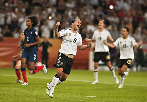 Mönchengladbach; 05.07.2011, Frauen Torjubel: Inka Grings (Deutschland) DEUTSCHLAND - FRANKREICH