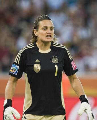 Torfrau Torwart Nadine ANGERER, Halbfigur, Vorrunde, Spiel 17, Gruppe A, Frankreich (FRA) - Deutschland (GER) 2:4, am 05.07.2011 in Mönchengladbach Fussball Frauen Weltmeisterschaft 2011 in Deutschland vom 26.06. - 17.07.2011