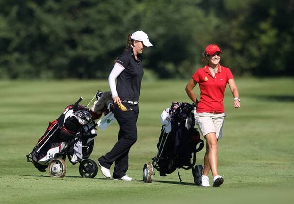 GOLF - Amateur Team-EM, Damen FROHNLEITEN,AUSTRIA,06.JUN.11 - DIVERS, GOLF - Amateur Team Europameisterschaft der Damen, GC Murhof. Bild zeigt Ursa Orehek (SLO) und Noemi Jimenez (ESP). 