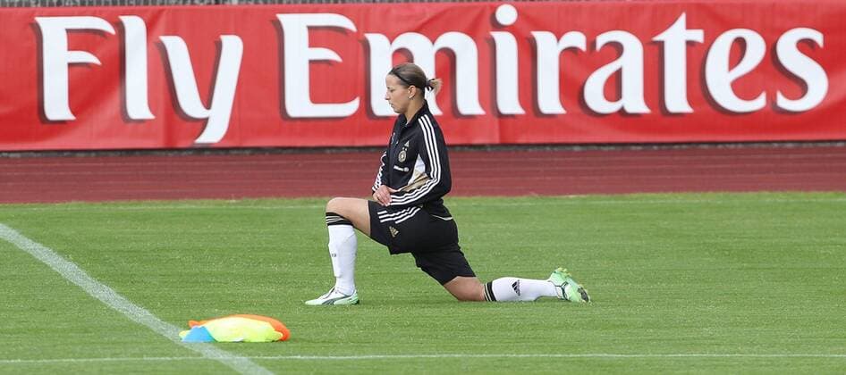 Inka Grings (GER) FIFA Women s World Cup Germany 2011 ( Frauenfussball Weltmeister o0 Werbebande, Bande, Werbung Sponsor Werbung Wirtschaft Fly Emirates