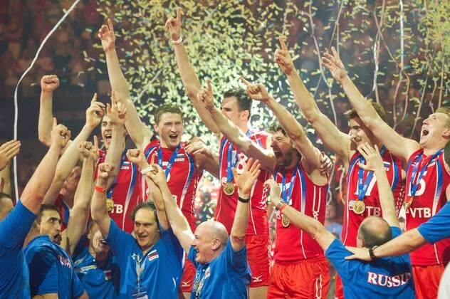 10.07.2011 - Gdansk , ERGO Arena, Volleyball men s, FIVB World League Final 2011, Siegerehrung; Sieger Russland -  110710PAL296 o0 Konfetti Konfettiregen
