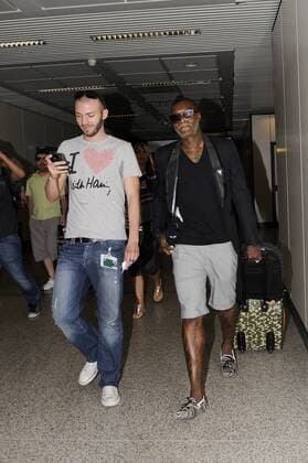 12.07.2011, Rom - Ankunft von Djibril Cisse, Neuzugang von Lazio Rom, am Flughafen Fiumicino --- FabrizioxCorradetti