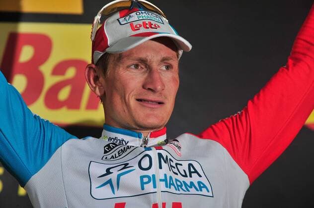 RADSPORT - Tour de France 2011 CARMAUX,FRANKREICH,12.JUL.11 - DIVERS, RADSPORT - Tour de France 2011, 10. Etappe, Aurillac - Carmaux, Siegerehrung. Bild zeigt den Jubel von Etappensieger Andre Greipel (GER Omega Pharma-Lotto).  o0 Siegerehrung