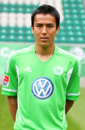 Makoto Hasebe Aktion Portrait Portraet Porträt Einzelbild Freisteller 12.07.2011 VfL Wolfsburg Fußball Fussball Volkswagen Arena Mannschaftsfototermin Teamfototermin Herren DFL Bundesliga Saison 11 12