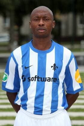 14.07.2011, Fußball, 3.Liga, Offizieller Fototermin des SV Darmstadt 98 zur Saison 2011 2012. Henry Onwuzuruike.