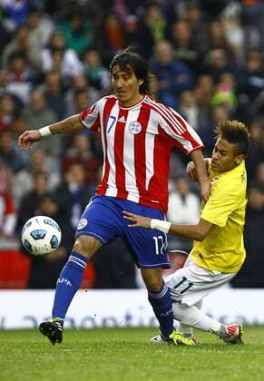 Neymar, Aureliano Torres --- Brasilien vs Paraguay, Viertelfinale Copa America. La Plata BA - 17 07 2011. x(181)xLuizxFernandoxMenezesx xFox  (5709)