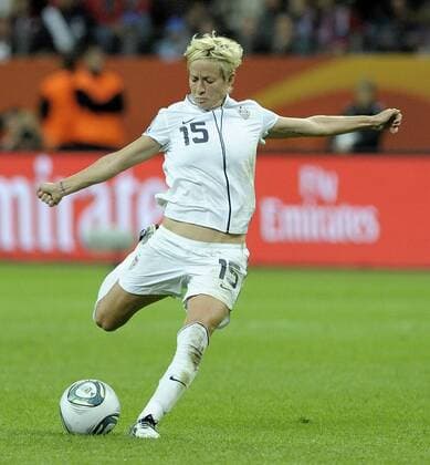 17.07.2011, Commerzbank Arena, Frankfurt, GER, FIFA Women Worldcup 2011, Finale, Japan (JPN) vs. USA (USA), im Bild Megan RAPINOE ( 15 USA ) zieht ab during the FIFA Women Worldcup 2011, final, Japan vs USA on 2011 07 17, Commerzbank Arena, Frankfurt, Germany. GER, FIFA Women Worldcup 2011, Japan vs USA