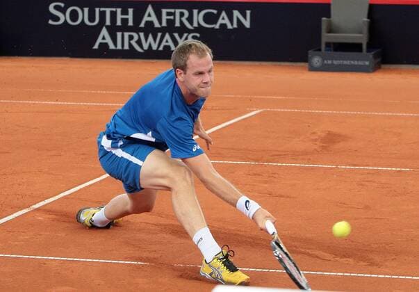 Julian Reister, bet-at-home German Open 2011, ATP Tennis Herren 500 World Series, Center Court am Hamburger Rothenbaum, Hamburg, 18.07.11 o0 Werbebande Bande Werbung Werbepartner Sponsor Wirtschaft South African Airways