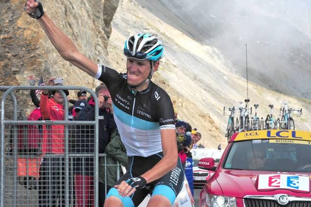 Tour de France 2011 - 18. Etappe - Pinerolo - Galibier - Etappensieger Andy Schleck (Leopard - Trek) bei der Siegerehrung - 