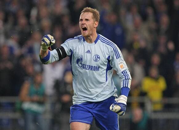 23.07.2011, Fußball DFL-Supercup 2011: FC Schalke 04 - Borussia Dortmund, in der Veltins-Arena auf Schalke. Jubel Torwart Ralf Fährmann (Schalke) nach einem gehaltenen Elfmeter
