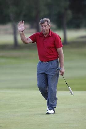 24.07.2011, Walton Heath Golf Club, Surrey, England Barry Lane on the 15th Green The Senior Open Championship 2011( Round 4 ) at Walton Heath Golf Club, Walton-on-the-Hill, Surrey. xKieranxGalvinx  ActionPlus11196927