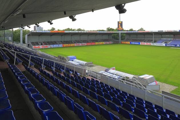 Fussball, Regionalliga Nord, Holstein-Stadion, Heimspielstaette von Holstein Kiel, Kieler Foerde, Ostsee, Schleswig-Holstein D-Kiel, Kieler Foerde, Ostsee, Schleswig-Holstein, Sport, Fussball, Regionalliga Nord, Holstein-Stadion, Heimspielstaette von Holstein Kiel, D-Kiel, Kiel Fjord, Baltic Sea, Schleswig-Holstein, sports, football, Regionalliga Nord, Holstein Stadium, home ground of Holstein Kiel