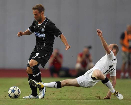 FUSSBALL - UEFA CL Quali, Zestafoni vs Sturm TIFLIS,GEORGIEN,26.JUL.11 - FUSSBALL - UEFA Champions League, Qualifikation, FC Zestafoni vs SK Sturm Graz. Bild zeigt Martin Ehrenreich (Sturm) und Jaba Dvali (Zestafoni). 