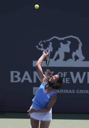 29 JULY 2011: Marion Bartoli (FRA) serves a ball during the WTA Tennis Damen Bank of the West Classic at Taube Family Tennis Center in Stanford, California TENNIS: JUL 29 Bank of The West Classic Icon110729024 EDITORIAL USE ONLY