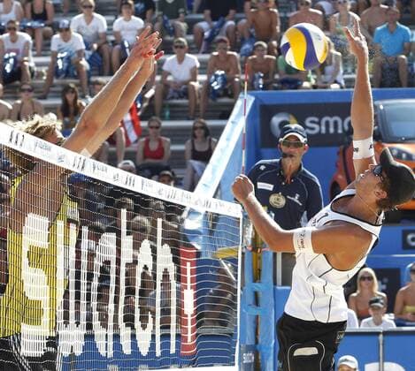 BEACHVOLLEYBALL - FIVB Grand Slam KLAGENFURT,AUSTRIA,03.AUG.11 - DIVERS, BEACH VOLLEYBALL - World Tour 2011, FIVB Grand Slam Klagenfurt. Bild zeigt Stefan Windscheif (GER) und Daniel Hupfer (AUT). 