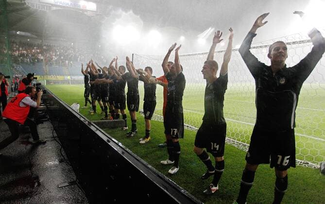 FUSSBALL - UEFA CL Quali, Sturm vs Zestafoni - GRAZ, ,03.AUG.11 - FUSSBALL - UEFA Champions League, Qualifikation, SK Sturm Graz vs FC Zestafoni. Bild zeigt den Jubel von Sturm und Fotografen. 