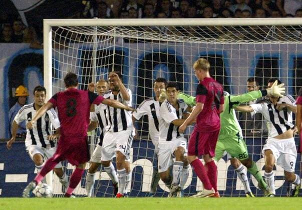 Belgrade - FK Partizan Belgrad - KRC Genk - Uefa champions league qualifying third leg - FK Partizan players Nemanja Tomic (L), Nemanja Rnic (3L), Sasa Ilic (4L) and Aleksandar Miljkovic (5L) try to protect own goal after indirect shoot of Daniel Tozser (L) KRC Genk - 