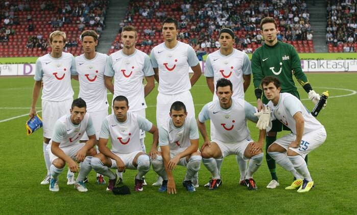 03.08 .2011 Letzigrund Zürich Champions League Quali Mannschaftsbild FC Zürich - oben vl. Silvan Ägerter , Dusan Djuric , Adrian Nikci , Jorge Teixeira , Ricardo Rodriguez und Torwart Johnny Leoni . Unten vl. Philippe Koch , Alexandre Alphonse , Stjepan Kukuruzovic , Mathieu Beda und Admir Mehmedi 