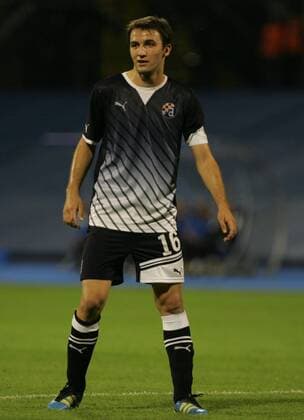 Zagreb, 03.08.2011., 3rd qualifying round, UEFA Champions League quali, NK Dinamo Zagreb (black) - HJK Helsinki (white) 1:0 - Milan Badelj (Dinamo-16)
