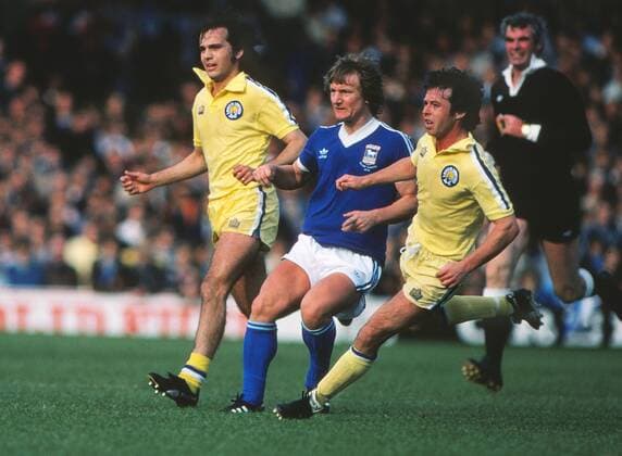 Football Eric Gates (Ipswich) with Brian Flynn and Alex Sabella (Leeds) Ipswich Town v Leeds United 04 10 1980  o0 1981