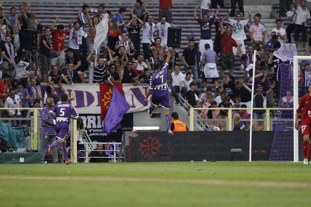 Ümüt Bulut (Toulouse) apres son but Football : Toulouse FC Dijon FCO - Ligue 1 - 13.08.2011 - GwendolineLeGoff Panoramic  o0 Fan Totale