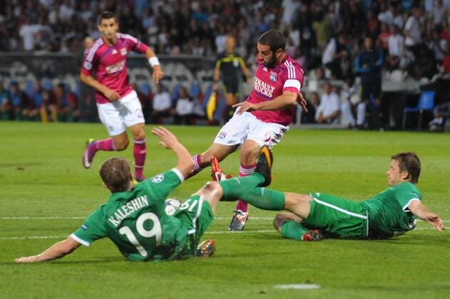 Lisandro (lyon) contre Vitali Kaleshin (rubin kazan) Olympique Lyon vs. Rubin Kazan Champions League Quali xFredericChambertxPanx 