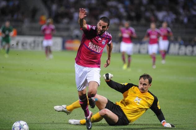 Lisandro (lyon) contre Sergei Ryzhikov (rubin kazan) Olympique Lyon vs. Rubin Kazan Champions League Quali xFredericChambertxPanx 