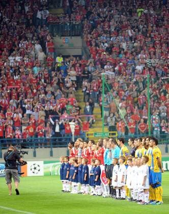 Wisla Krakow - APOEL FC Nikosia, WYJSCIE ZAWODNIKOW RADOSLAW SOBOLEWSKI ---  20110817LUK078 o0 Totale
