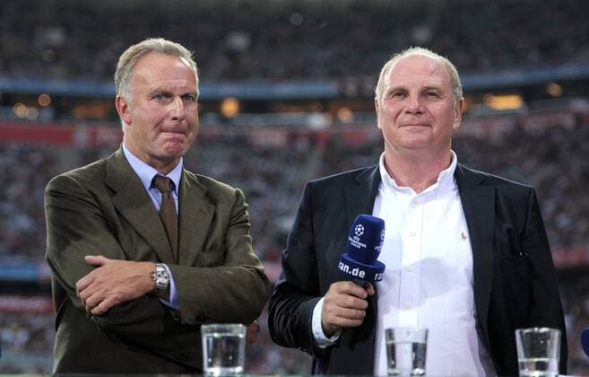 FUSSBALL CHAMPIONS LEAGUE SAISON 2011 2012 Qualifikation 17.08.2011 FC Bayern München - FC Zürich Vorstandsvorsitzender Karl Heinz Rummenigge, Präsident Uli Hoeness (v. li., FC Bayern München)