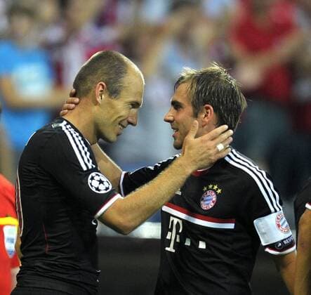 17.08.2011, Fussball Champions League Qualifikation, FC Bayern München - FC Zürich, in der Allianz-Arena München. Torjubel zum 2:0 von Arjen Robben (li, München) mit Philipp Lahm (re, Bayern München).