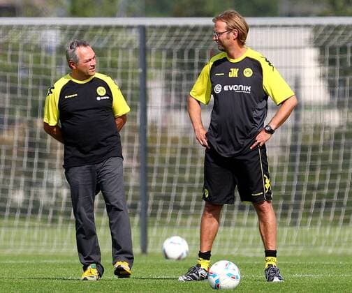 Mittwoch 17.08.2011, 1. Bundesliga Saison 11 12 - Training in Dortmund, BV Borussia Dortmund, Mentaltrainer Dr. Heiner (Heinrich) Langenkamp (BVB und Ruhr Universität Bochum) und Trainer Jürgen Klopp (BVB) DeFodi001