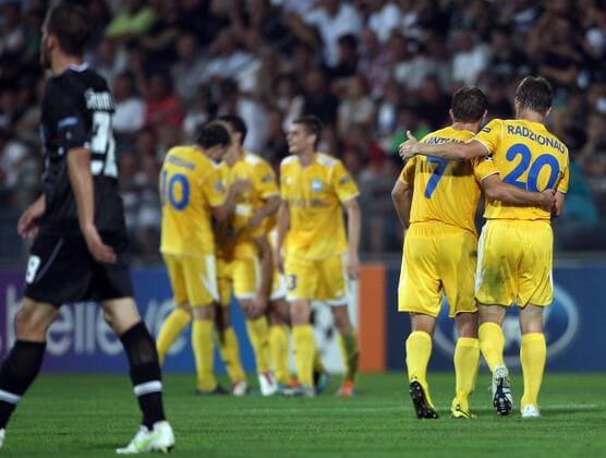 FUSSBALL - UEFA CL Play Off, Sturm vs Borisov GRAZ,AUSTRIA,24.AUG.11 - FUSSBALL - UEFA Champions League, Play Off, SK Sturm Graz vs FC BATE Borisow. Bild zeigt den Jubel von Borisow mit Artyem Kontsevoy und Vitali Rodionov (Borisov). 