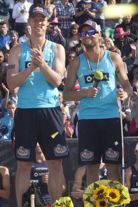 Germany, Beachvolleyball, Deutsche smart Beachvolleyballmeisterschaft Timmendorfer Strand 2011, Maenner, Finale, Winner of the Match Julius Brink and Jonas Reckermann, xHOCHxZWEIx xThomasxVictorx o0 Sieg, Sieger Siegerehrung Deutscher Meister Meisterschaft