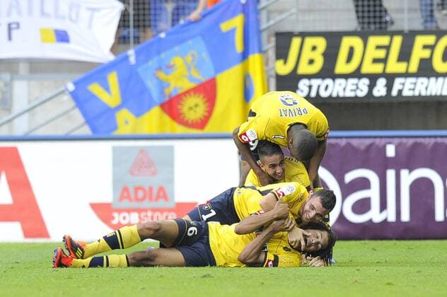 Ryad BOUDEBOUZ (SOCHAUX), Marvin MARTIN (SOCHAUX) - FC SOCHAUX vs. AS Saint Etienne - Championnat de France 2011 2012 - 28.08.2011 - xGRamonx 