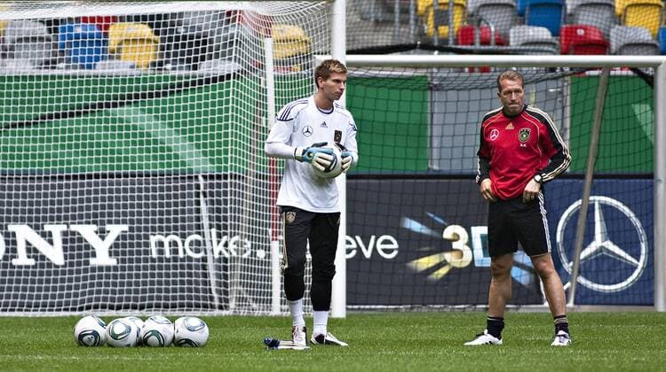 Düsseldorf, 30.08.2011, Training DFB Ron Robert Zieler und Torwart-Trainer Andreas Köpke (Deutschland)