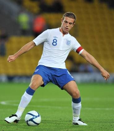 01.09.2011 UEFA Under-21 Championship Qualifier from Vicarage Road. England U21 v Azerbaijan U21. England skipper Jordan Henderson xStevexButlerx  ActionPlus11205187 Content restricted for UK based newspaper